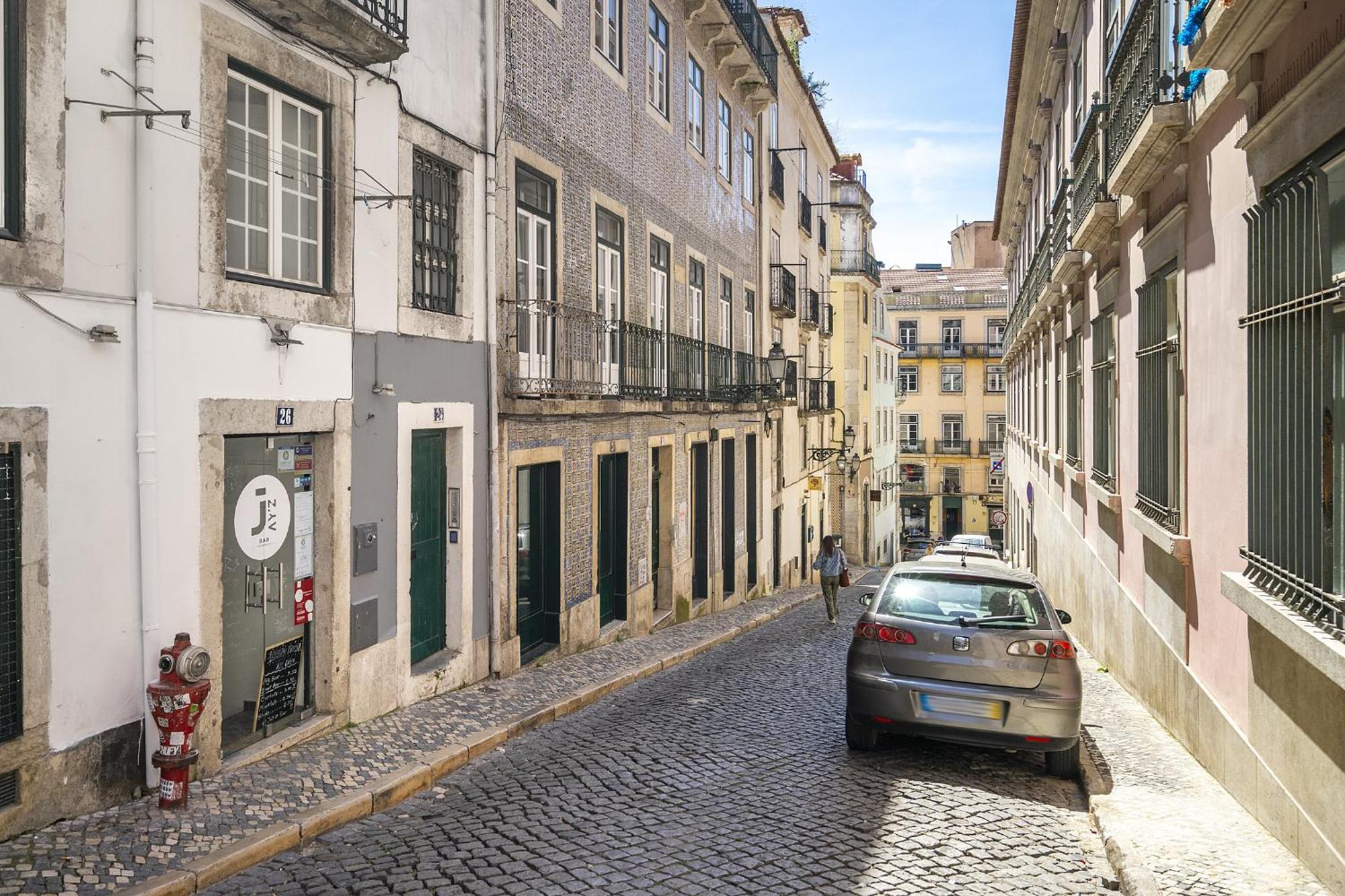 Whome Stylish Family Residence In The Heart Of Chiado Lisbon Bagian luar foto