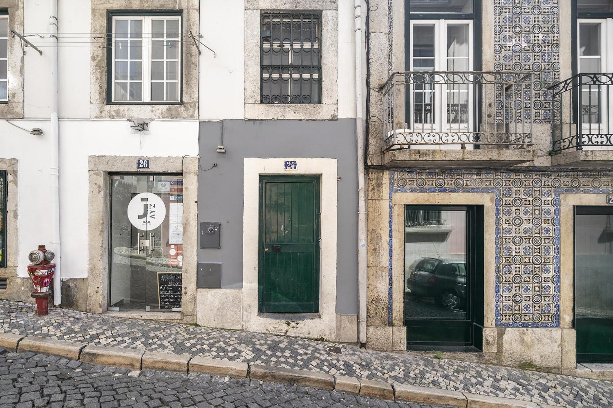 Whome Stylish Family Residence In The Heart Of Chiado Lisbon Bagian luar foto